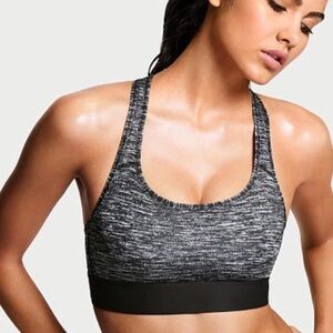 ✨3/$20✨ Victoria’s Secret Sport The Player Racerback Sports Bra. Size Small